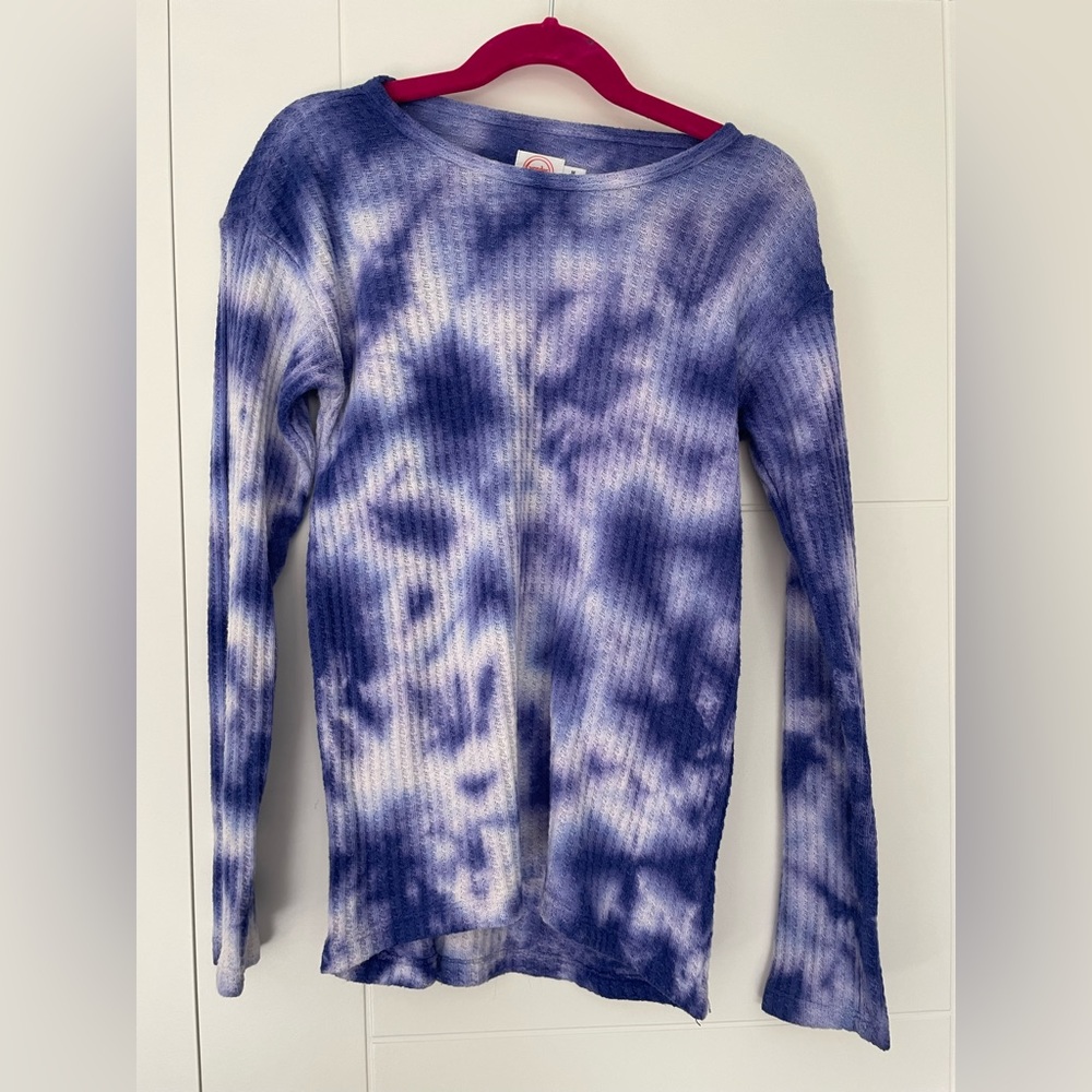 3/$15 Beautiful long sleeve top by Wonder Nation size 7/8